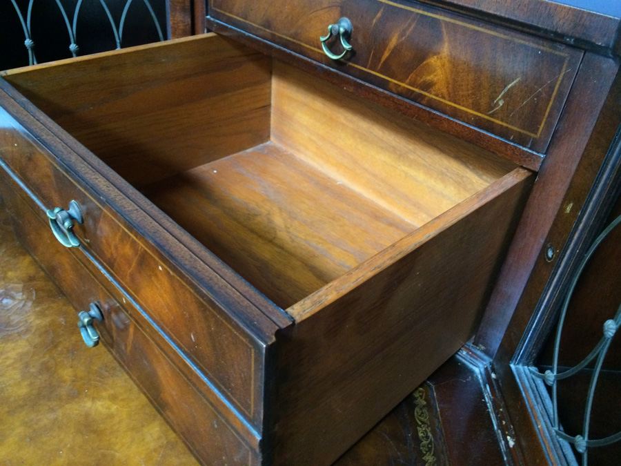 Corner Table [Photo 9]