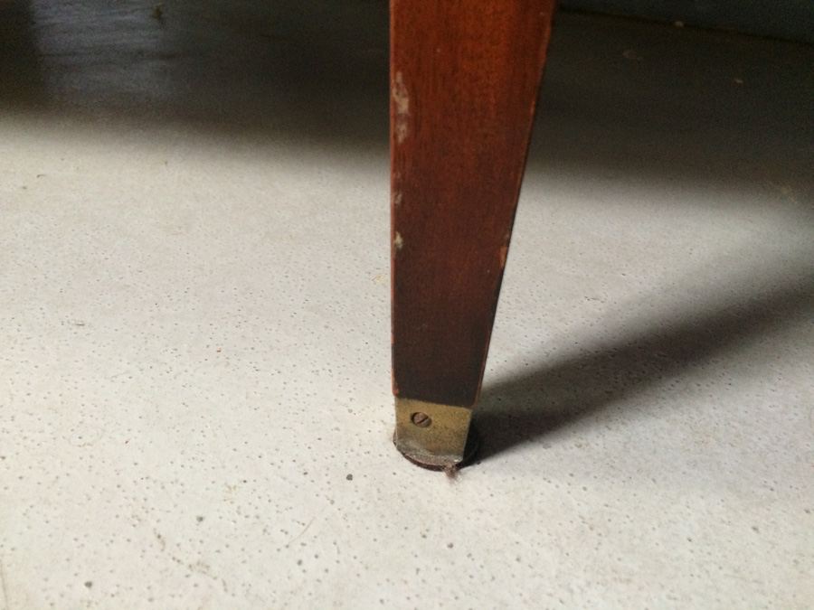 Corner Table [Photo 14]