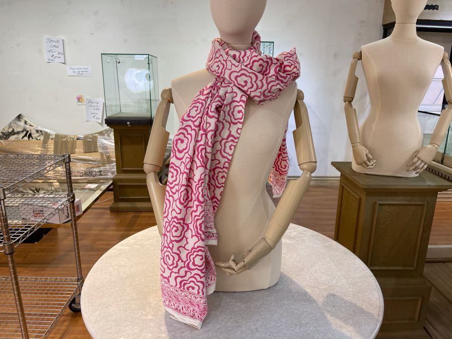 Sarong Wrap From Bali Retails $65 [Photo 2]