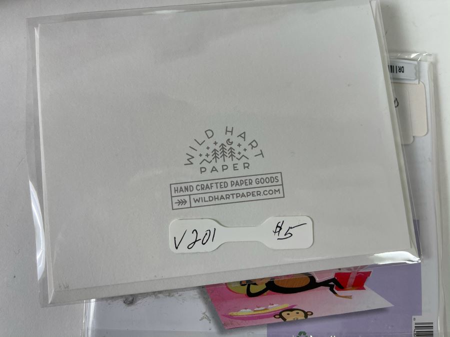 Acrylic Display 16'W X 18'H With Designer Crafted Greeting Cards And Jumbo Paperclip Apx Retail $120 [Photo 14]