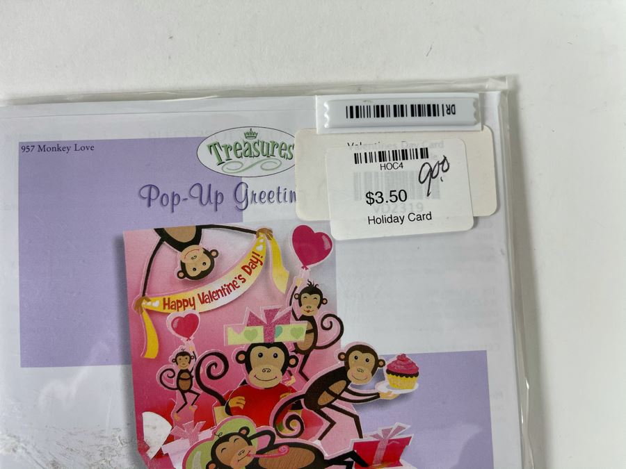 Acrylic Display 16'W X 18'H With Designer Crafted Greeting Cards And Jumbo Paperclip Apx Retail $120 [Photo 13]