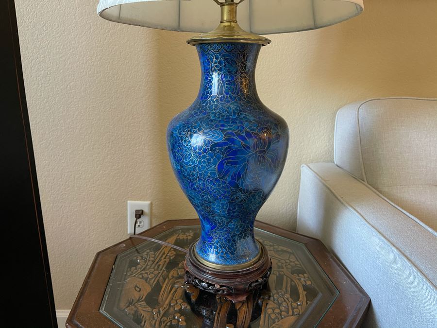 Chinese Blue Cloisonne With Chrysanthemums Table Lamp [Photo 3]