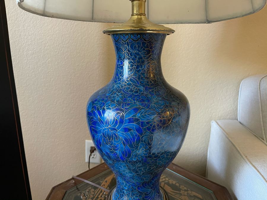 Chinese Blue Cloisonne With Chrysanthemums Table Lamp [Photo 6]