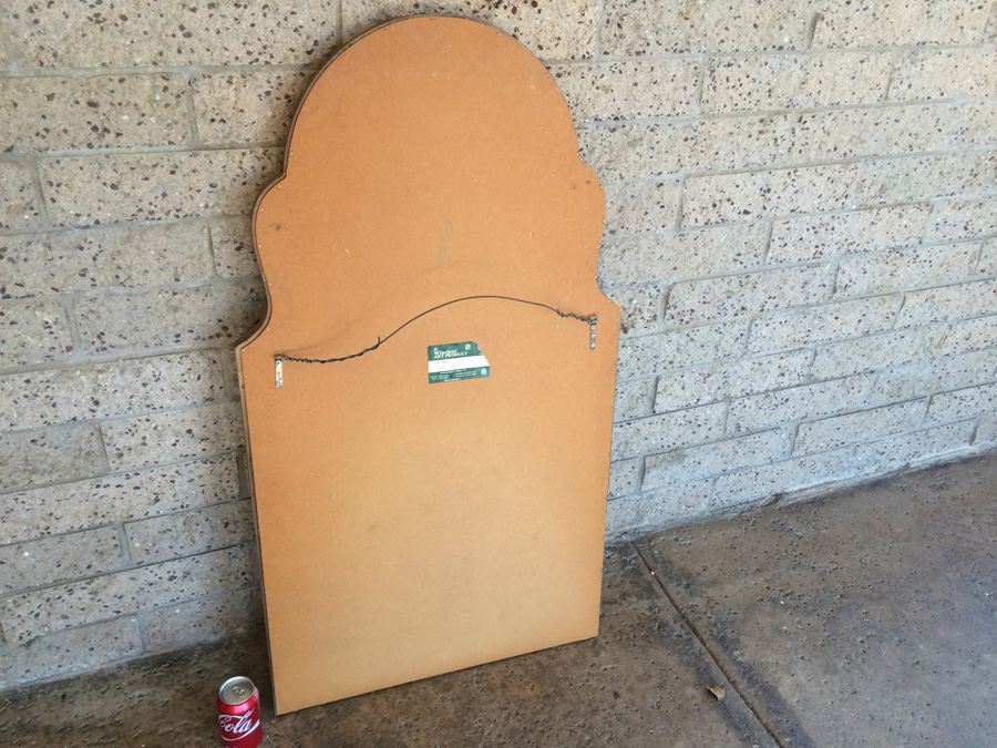 Vintage Mirror with Yellow Tones [Photo 5]