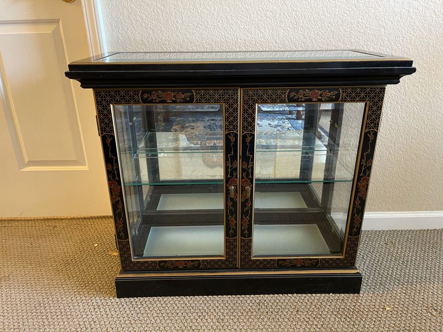 Pulaski Furniture Chinoiserie Asian Display Case Cabinet With Underneath Lighting [Photo 5]