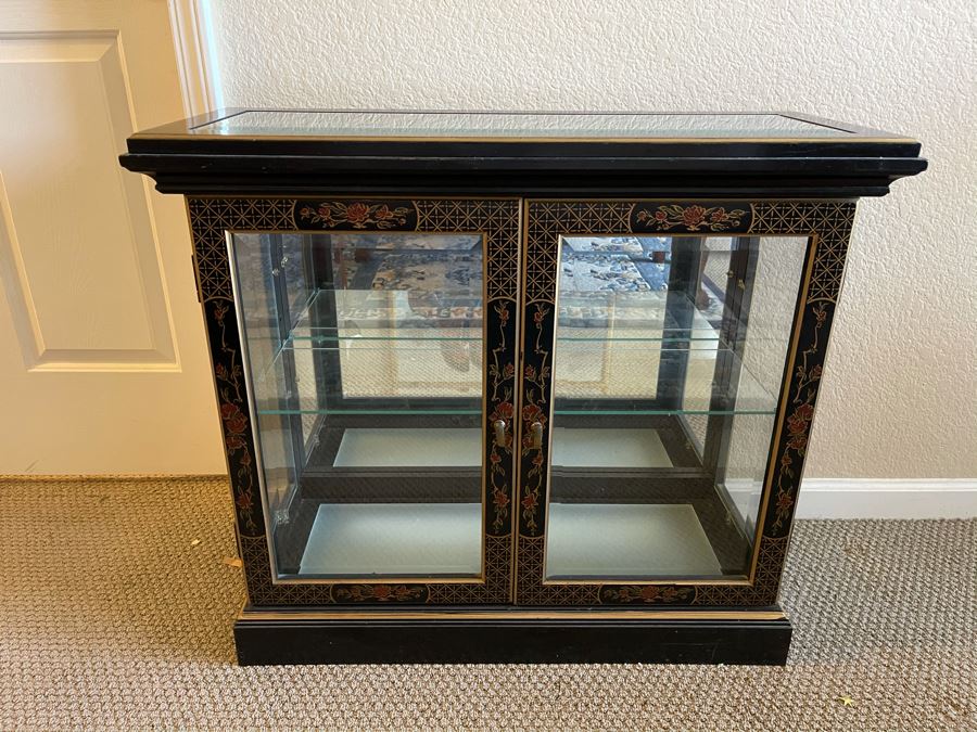 Pulaski Furniture Chinoiserie Asian Display Case Cabinet With Underneath Lighting