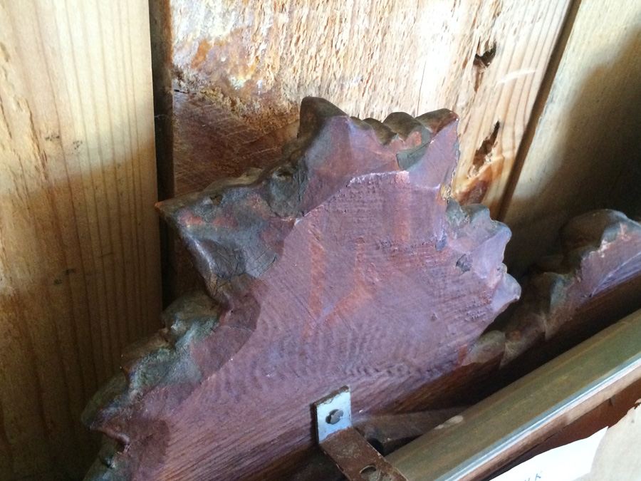 Antique Japanese Painting on Silk in a Beautifully Gilded Ornately Carved Wooden Frame [Photo 17]