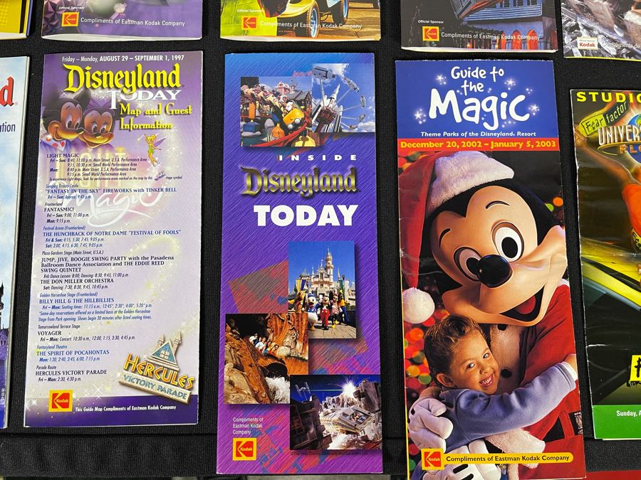 Apx (24) Disneyland / Disney Ephemera Related Guide Maps [Photo 5]