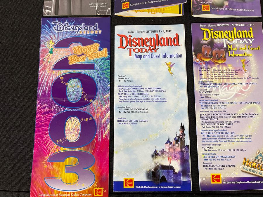 Apx (24) Disneyland / Disney Ephemera Related Guide Maps [Photo 4]