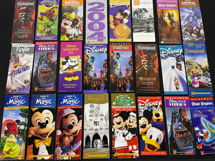 (24) Disneyland / Disney Ephemera Related Guide Maps [Photo 2]