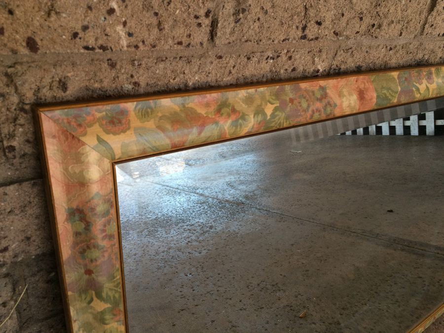 Beveled Glass Mirror with Floral Tones [Photo 2]