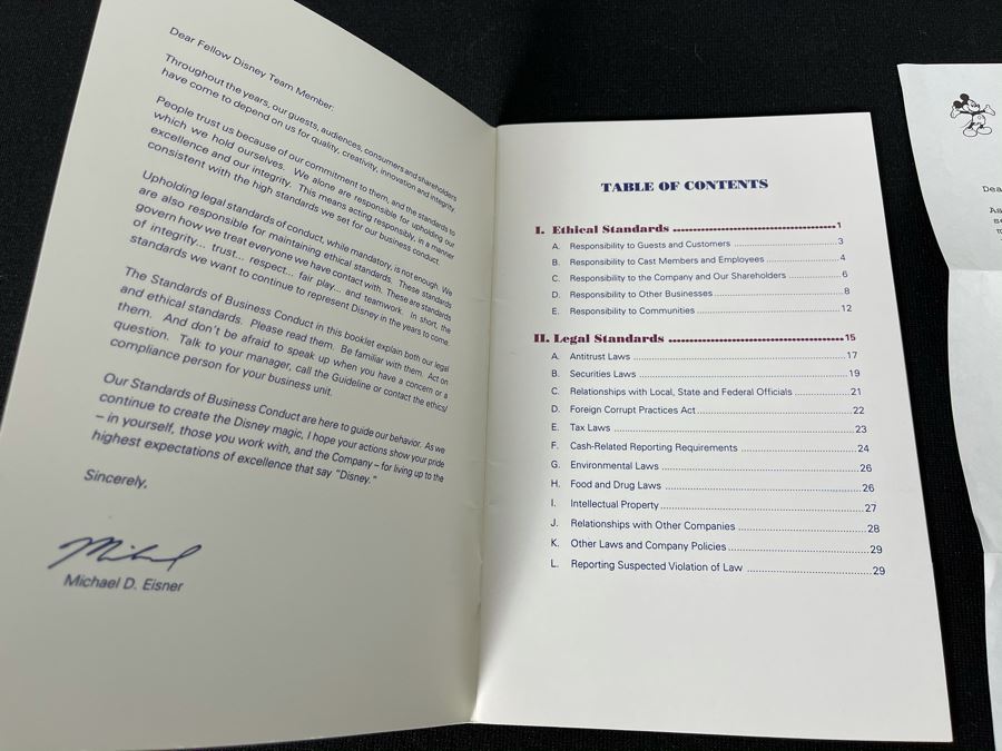 Disneyland Ephermera Standards Of Business Conduct The Walt Disney Company 1994 [Photo 4]