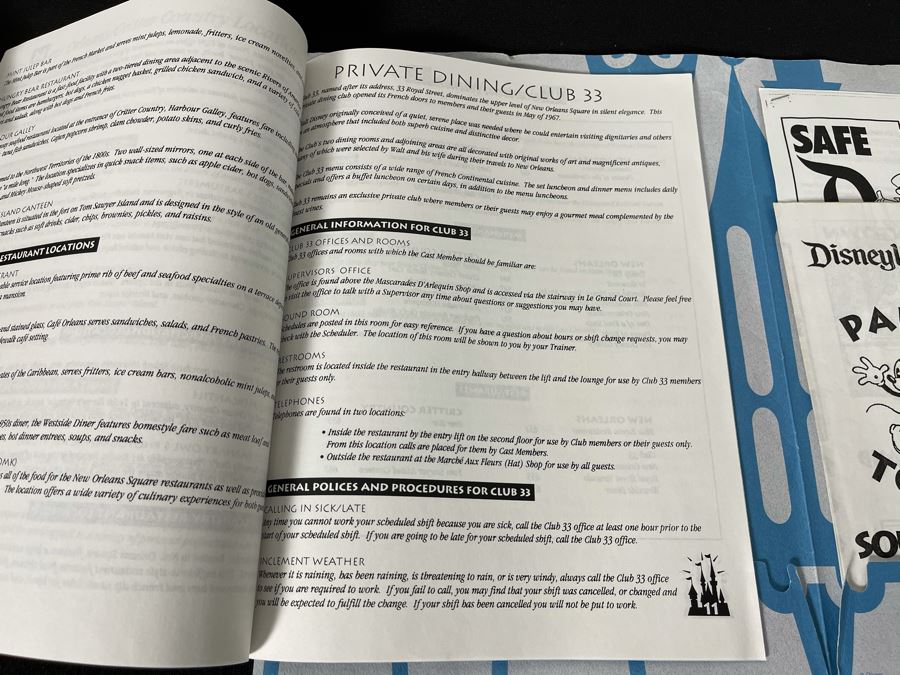 Disneyland Ephermera Theme Park Operations New Hire Orientation Folder 1994 [Photo 5]