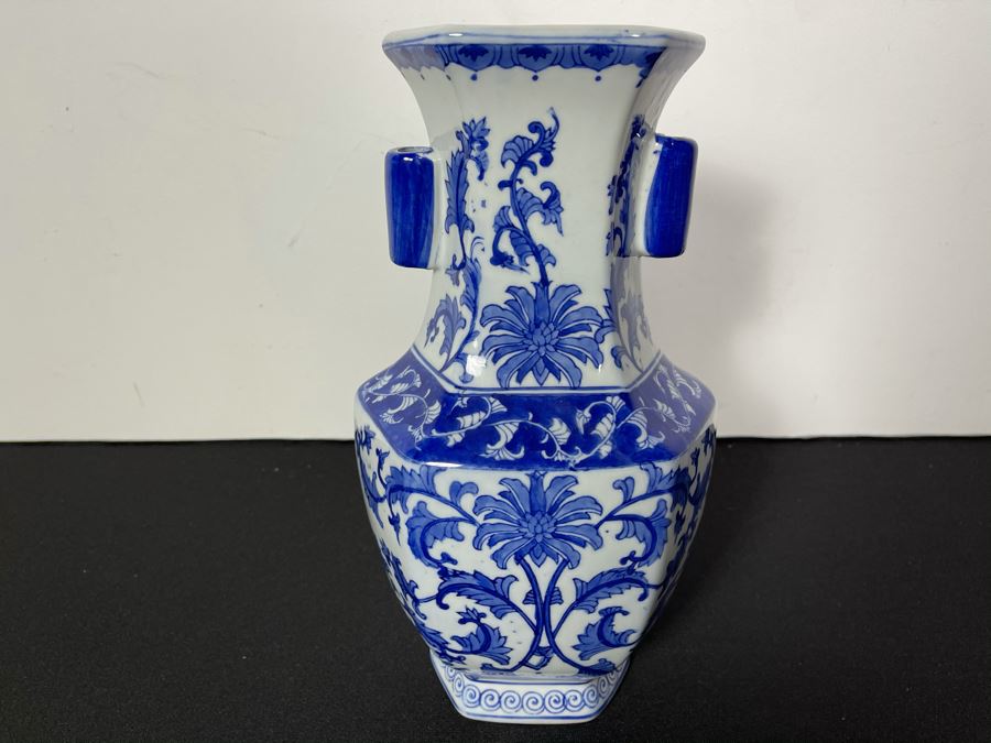 Contemporary Chinese Blue And White Vase 13.5H [Photo 5]