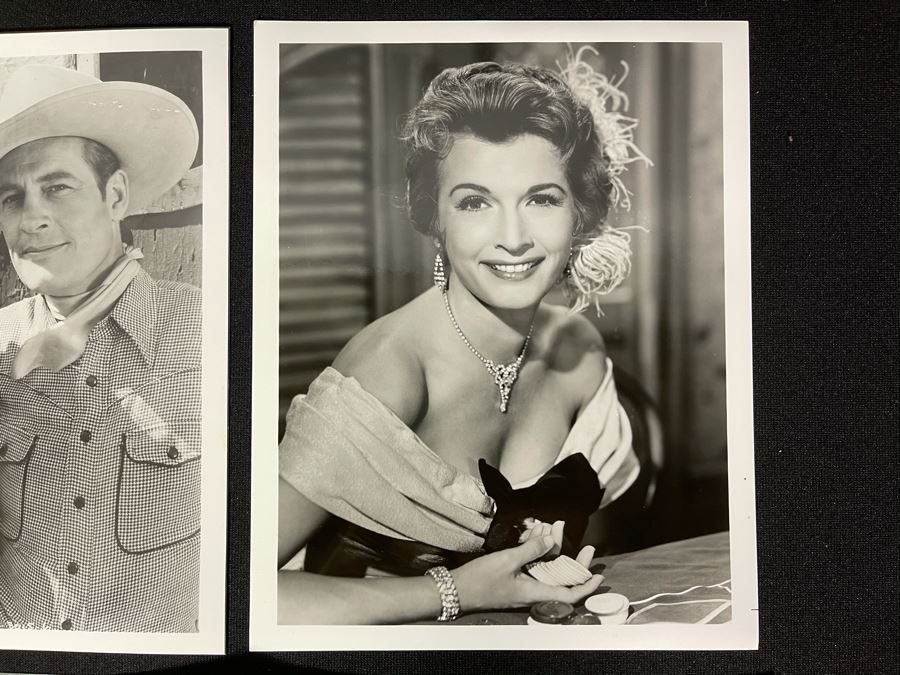 Pair Of Actress Carole Mathews Old Hollywood B&W Photographs And Later Career Carole Matthews Actor Portfolio Resume 8.5 X 11 [Photo 3]