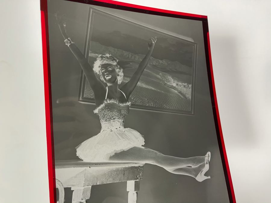 Actress Carole Mathews Old Hollywood B&W Photographs From Movie Set 'Meet Me At The Fair' With Original Large Negative 8.5 X 11 [Photo 3]