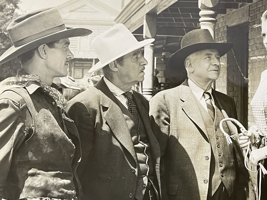 Actress Carole Mathews Old Hollywood B&W Western Movie Scene [Photo 4]