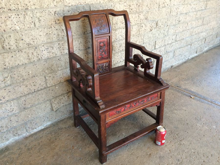 Vintage Chinese Chair with Drawer [Photo 2]