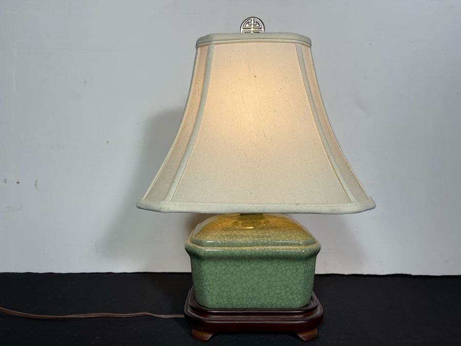 Contemporary Asian Porcelain Table Lamp 12W X 18H
