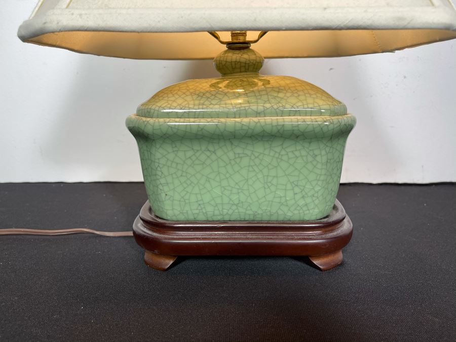 Contemporary Asian Porcelain Table Lamp 12W X 18H [Photo 2]