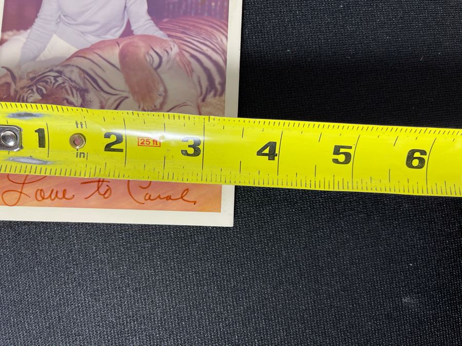 Vintage 1974 Mind-Blowing Photo Signed By Azure Dee Titled B.C. & Me Showing Azure Petting 310lb Sumatran Tiger 3.5 X 5 [Photo 8]