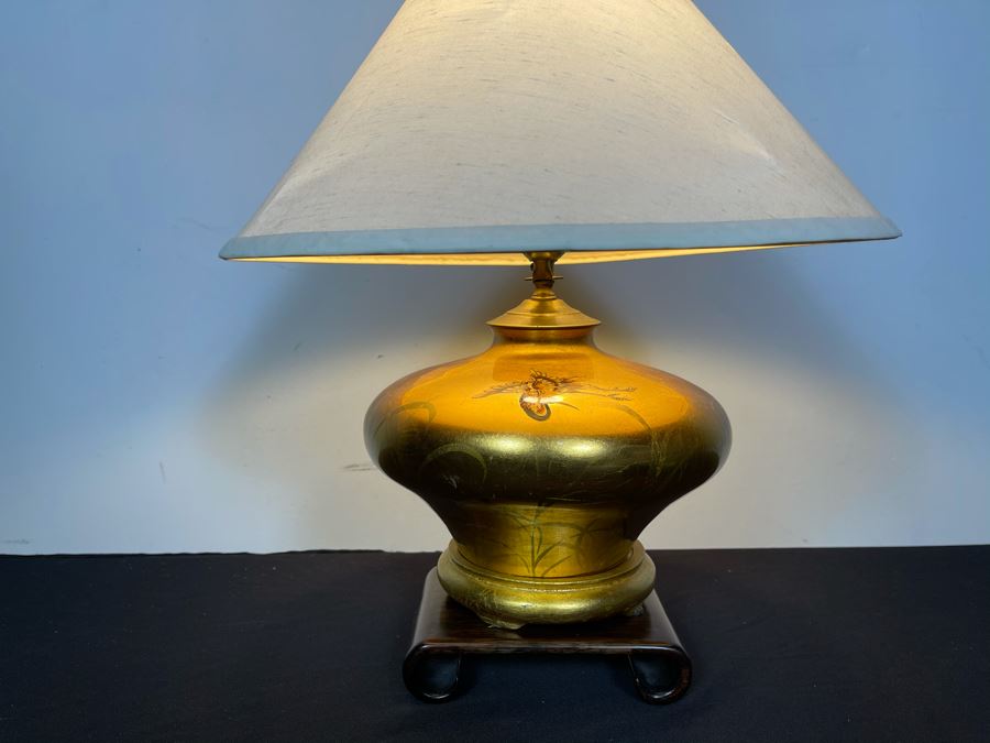 Gold Tone Asian Table Lamp Featuring Cranes And Wooden Stand 19'H
