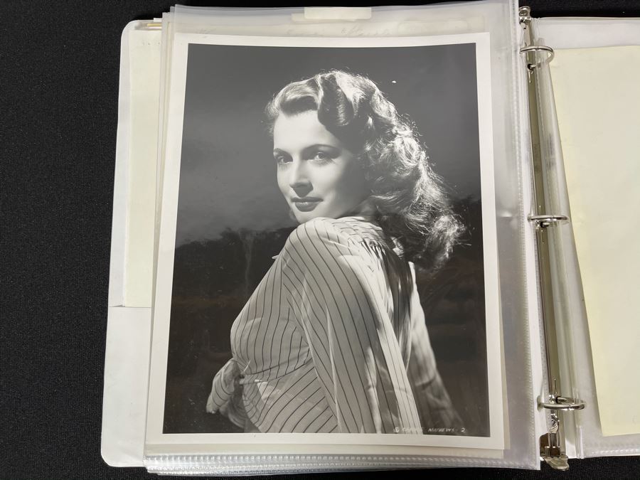 Actress Carole Mathews Old Hollywood Personal Filmography Scrapbook With Movie Scene & Set B&W Photos And Clippings Westerns - See Photos [Photo 24]