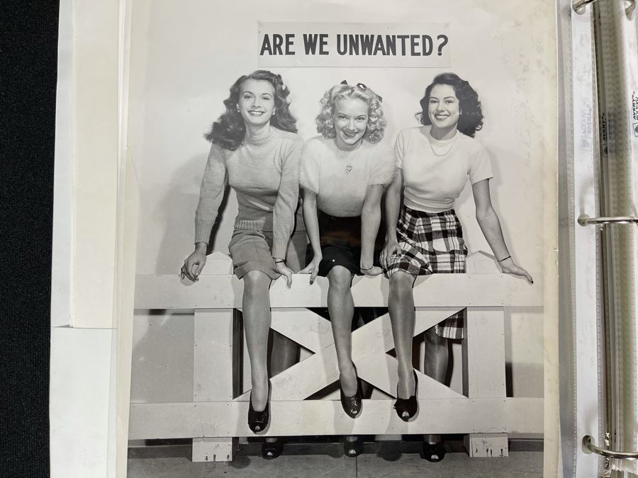 Actress Carole Mathews Old Hollywood Personal Filmography Scrapbook With Movie Scene & Set B&W Photos And Clippings Westerns - See Photos [Photo 15]