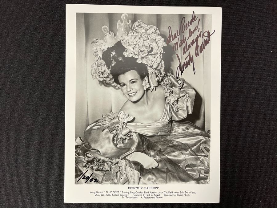 Signed Actress Dorothy Barrett B&W Set Shot From Movie 'Blue Skies' With Bing Crosby And Fred Astaire Paramount Pictures (Emerald City Manicurist In The Wizard Of Oz) [Photo 1]