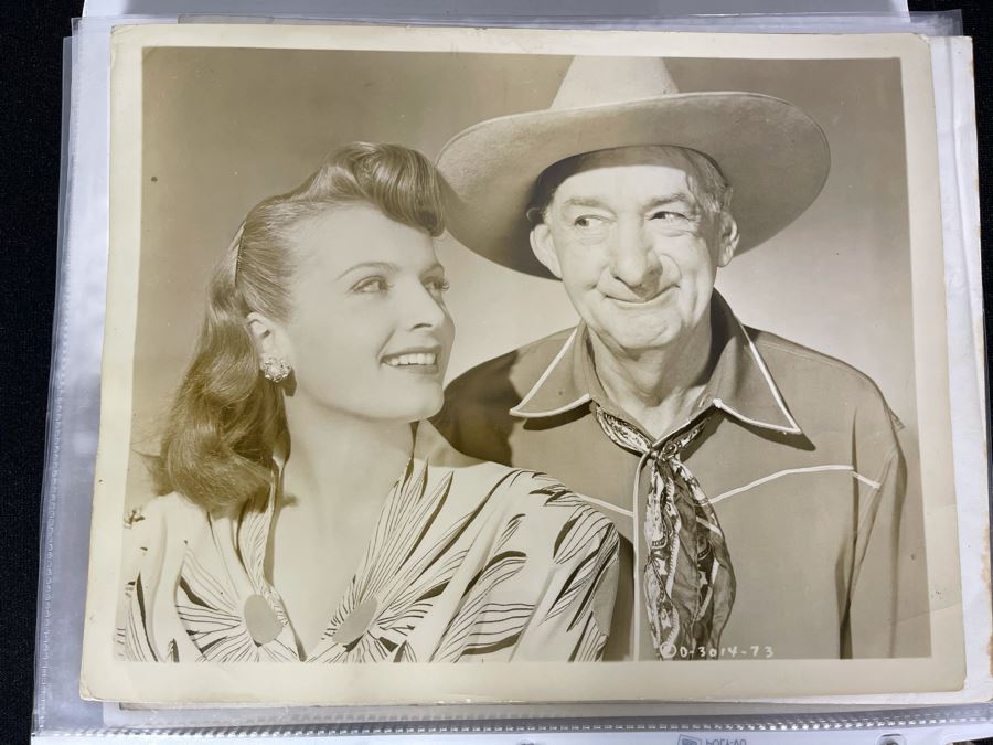 Actress Carole Mathews Old Hollywood Personal Filmography Scrapbook With Movie Scene & Set B&W Photos And Clippings Westerns - See Photos [Photo 5]