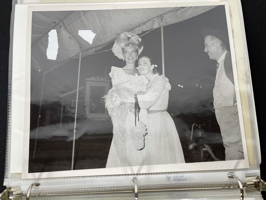 Actress Carole Mathews Old Hollywood Personal Filmography Scrapbook With Movie Scene & Set B&W Photos And Clippings Westerns - See Photos [Photo 11]