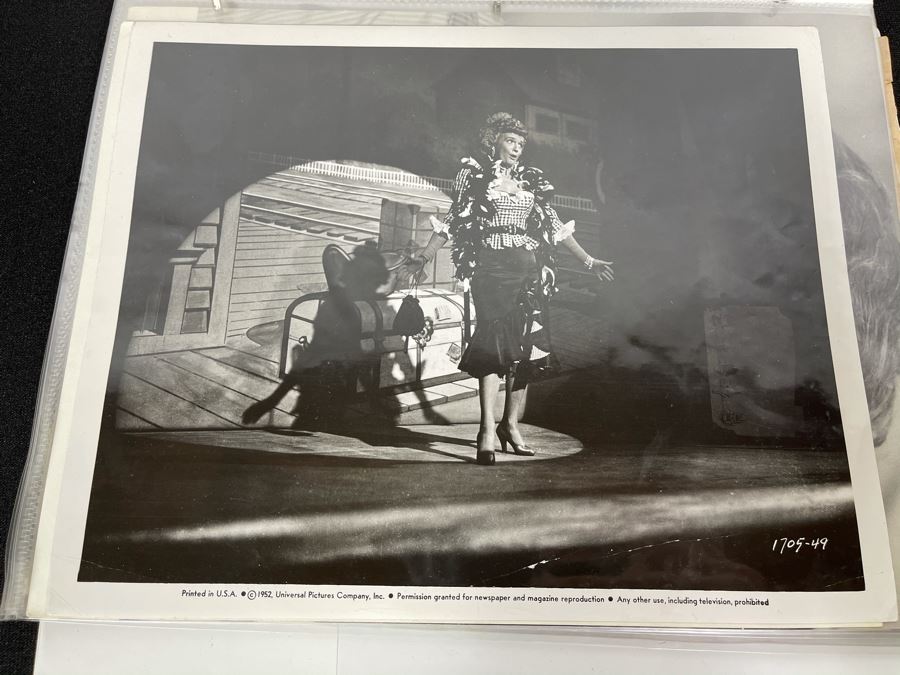 Actress Carole Mathews Old Hollywood Personal Filmography Scrapbook With Movie Scene & Set B&W Photos And Clippings Westerns - See Photos [Photo 65]