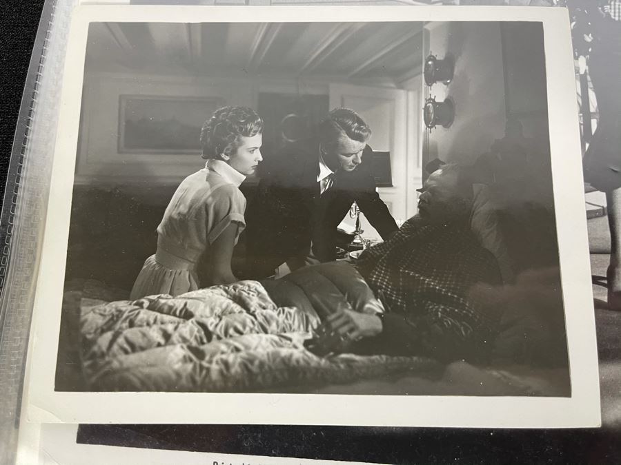 Actress Carole Mathews Old Hollywood Personal Filmography Scrapbook With Movie Scene & Set B&W Photos And Clippings Westerns - See Photos [Photo 63]