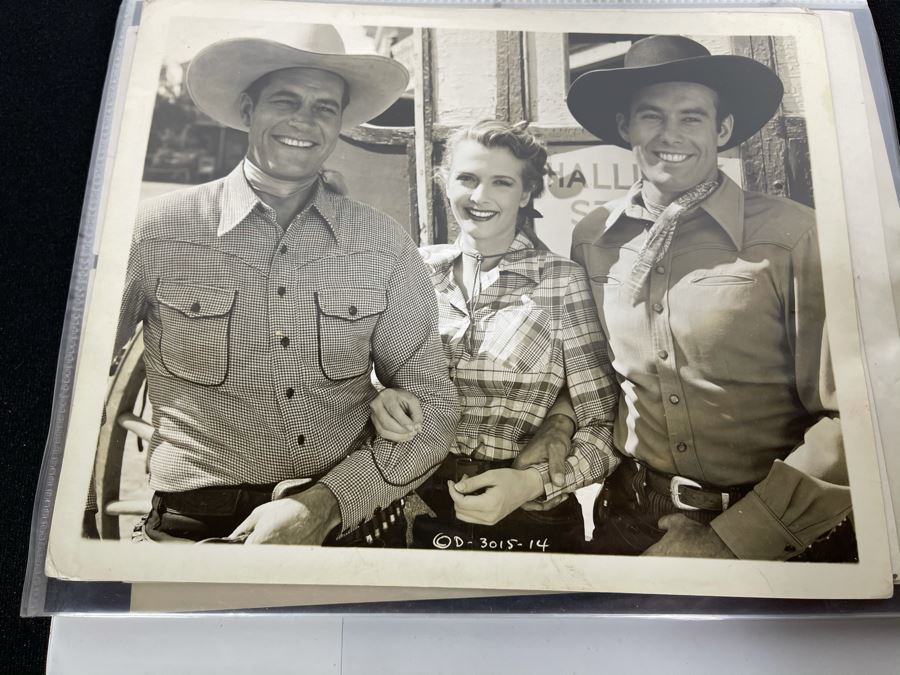 Actress Carole Mathews Old Hollywood Personal Filmography Scrapbook With Movie Scene & Set B&W Photos And Clippings Westerns - See Photos [Photo 43]