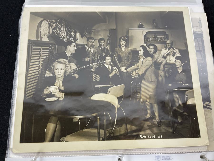 Actress Carole Mathews Old Hollywood Personal Filmography Scrapbook With Movie Scene & Set B&W Photos And Clippings Westerns - See Photos [Photo 36]