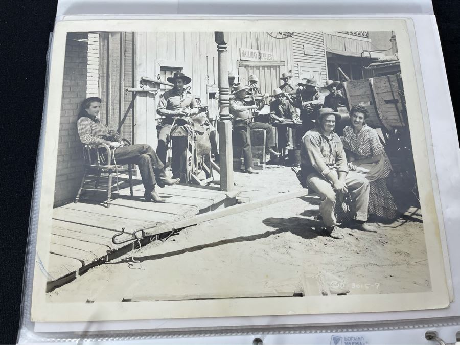 Actress Carole Mathews Old Hollywood Personal Filmography Scrapbook With Movie Scene & Set B&W Photos And Clippings Westerns - See Photos [Photo 31]