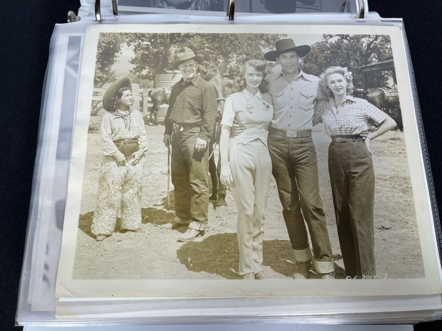 Actress Carole Mathews Old Hollywood Personal Filmography Scrapbook With Movie Scene & Set B&W Photos And Clippings Westerns - See Photos [Photo 37]