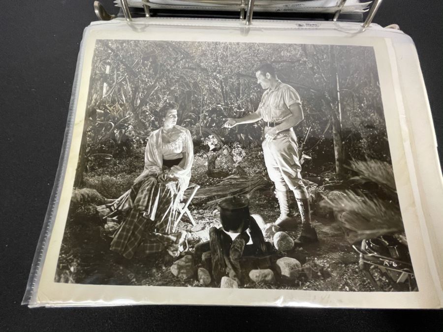 Actress Carole Mathews Old Hollywood Personal Filmography Scrapbook With Movie Scene & Set B&W Photos And Clippings Westerns - See Photos [Photo 11]