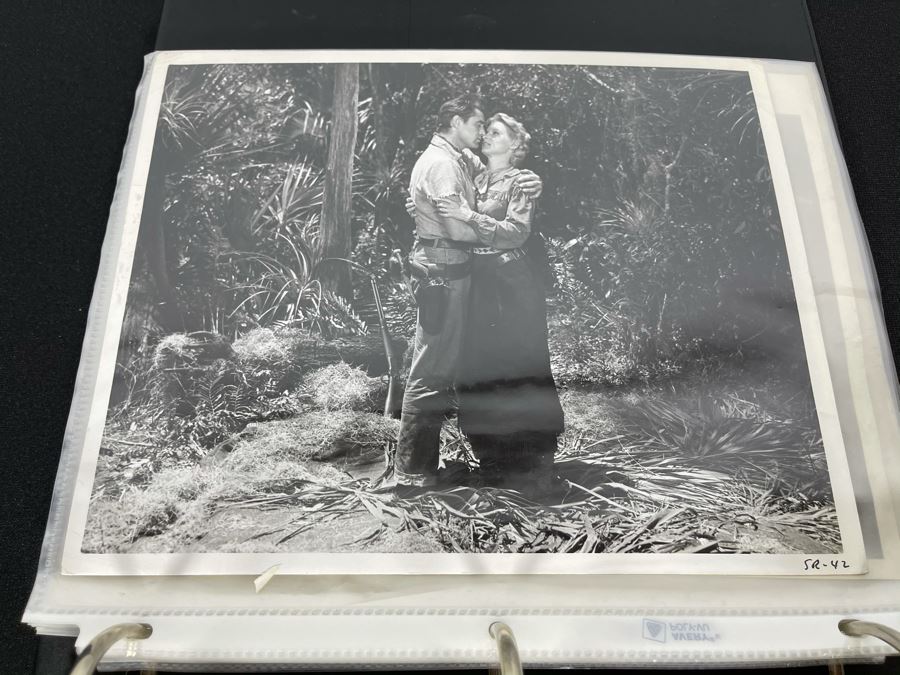 Actress Carole Mathews Old Hollywood Personal Filmography Scrapbook With Movie Scene & Set B&W Photos And Clippings Westerns - See Photos [Photo 28]