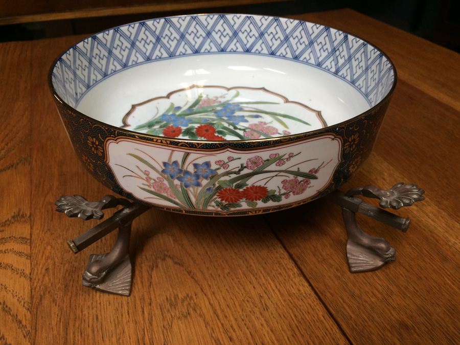 Hand Painted Japanese Bowl with Adjustable Copper Stand [Photo 1]