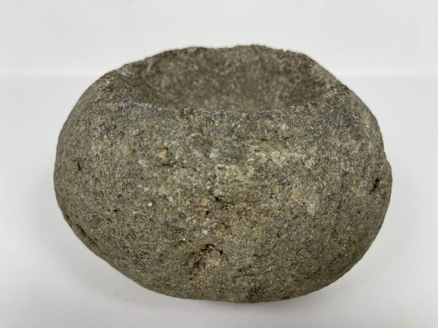 Old Native Round Metate Mealing Stone 6W X 4H [Photo 2]