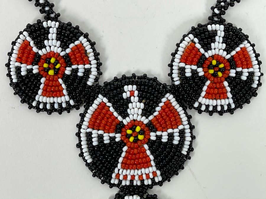 Hand Beaded Native Necklace [Photo 5]