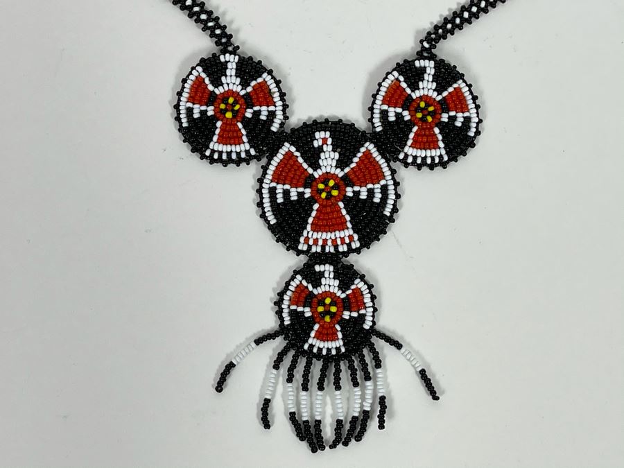 Hand Beaded Native Necklace [Photo 3]