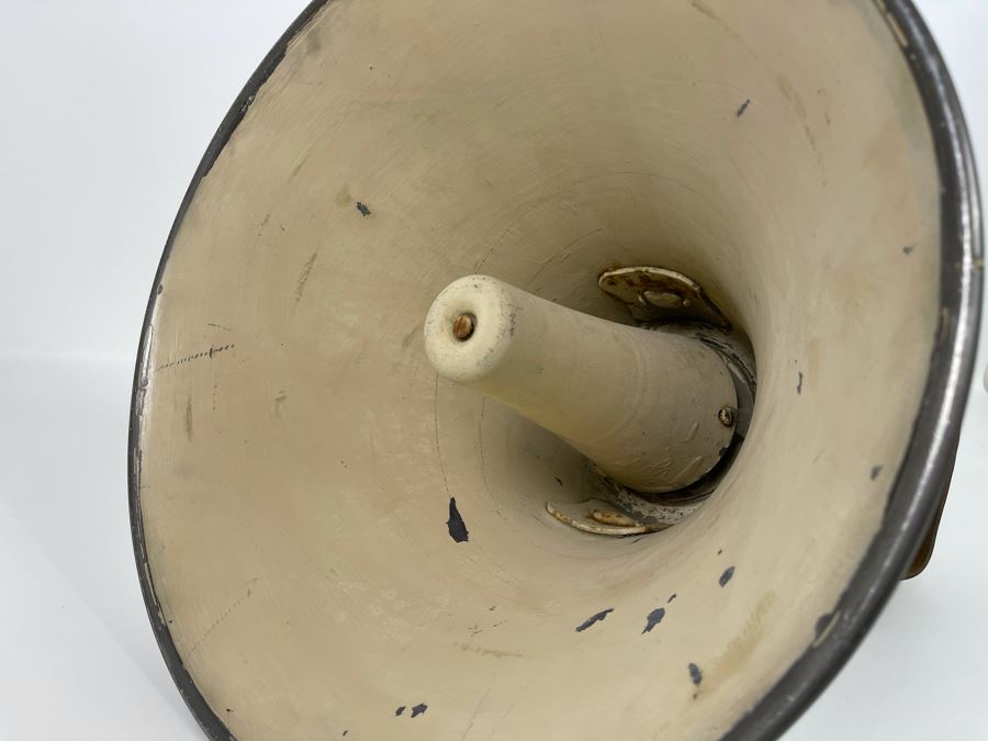 Vintage American Civil Defense Loudspeaker Alarm Warning Speaker By University Loudspeakers SAHF 15.5R W X 17L [Photo 12]