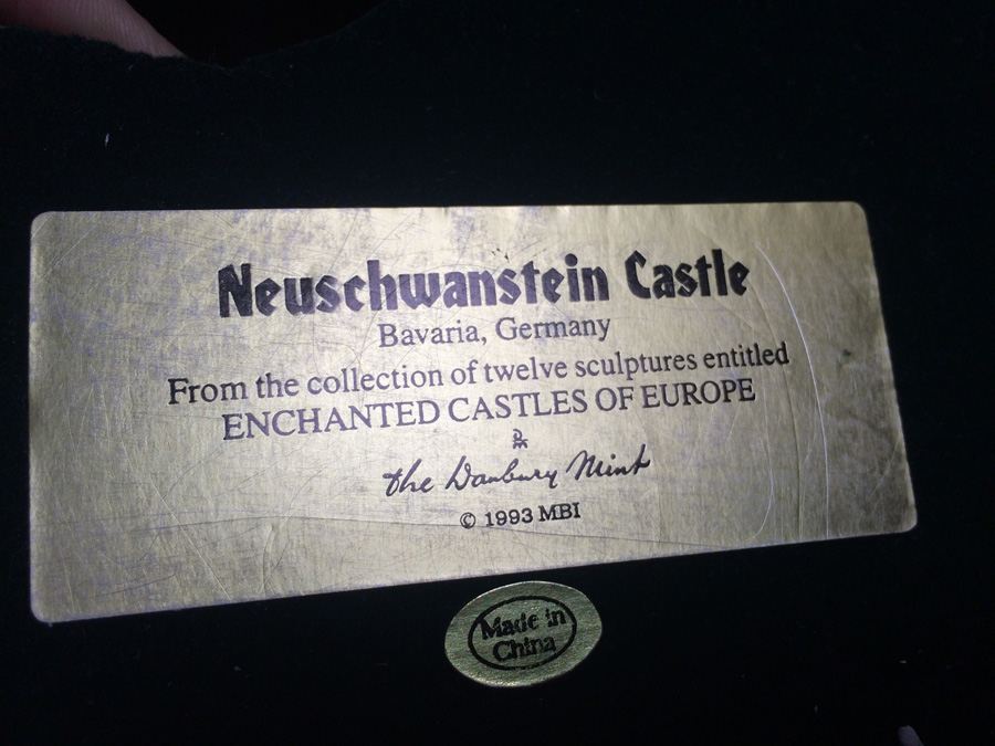 Neuschwanstein Castle Bavaria, Germany Danbury Mint 1993 [Photo 8]