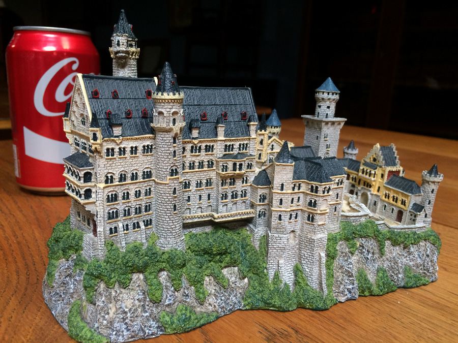 Neuschwanstein Castle Bavaria, Germany Danbury Mint 1993 [Photo 3]