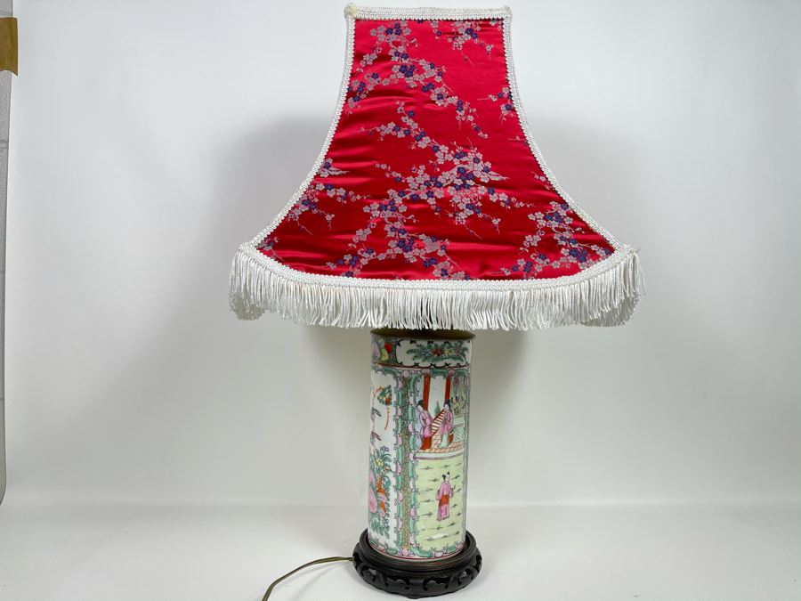 Vintage Chinese Famille Rose Porcelain Table Lamp With Silk Shade 26H [Photo 4]