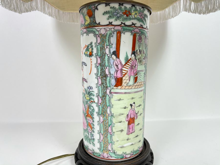 Vintage Chinese Famille Rose Porcelain Table Lamp With Silk Shade 26H [Photo 5]