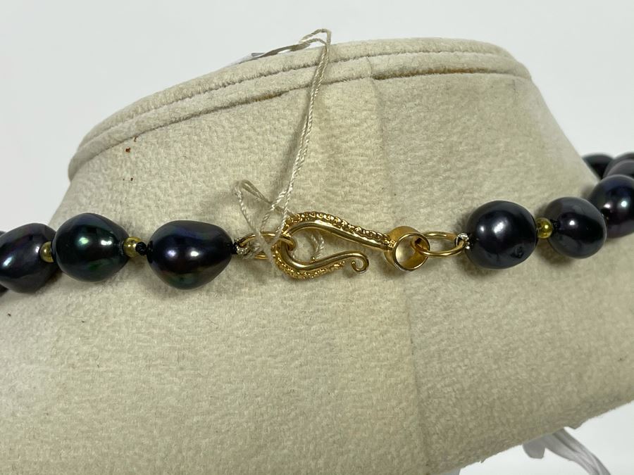 16' Black Pearl Necklace Retails $200 [Photo 6]