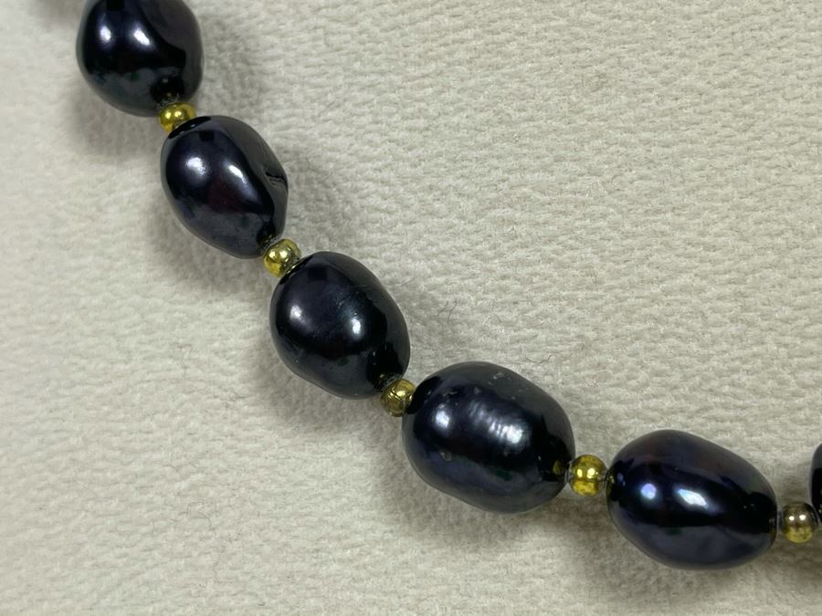 16' Black Pearl Necklace Retails $200 [Photo 4]